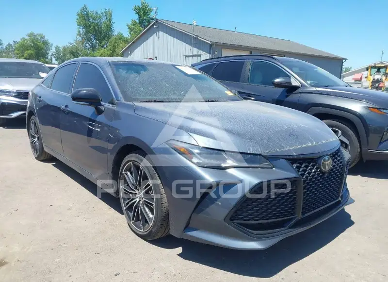 2019 Toyota AVALON photo