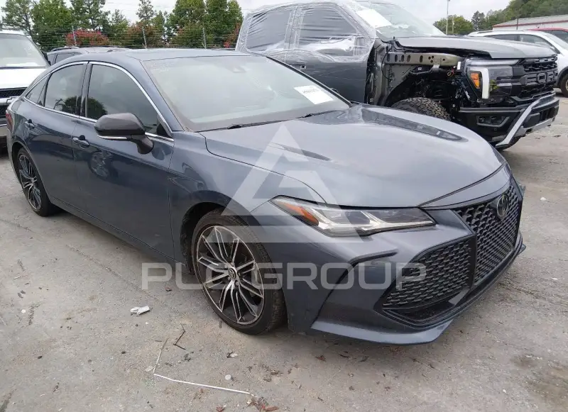 2019 Toyota AVALON photo