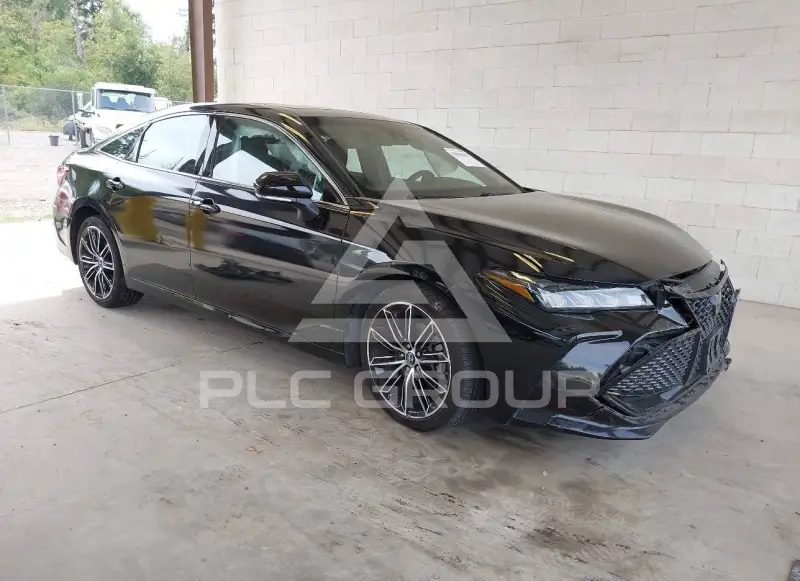 2019 Toyota AVALON фото