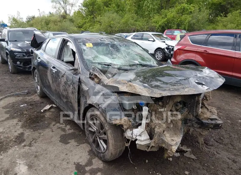 2019 KIA Optima photo