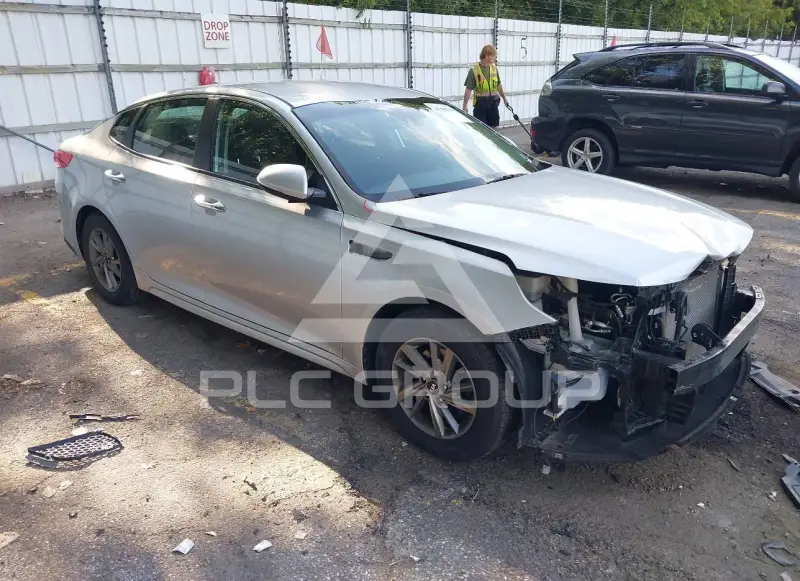 2019 KIA Optima photo