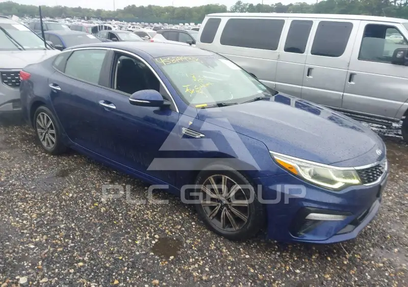 2019 KIA Optima photo