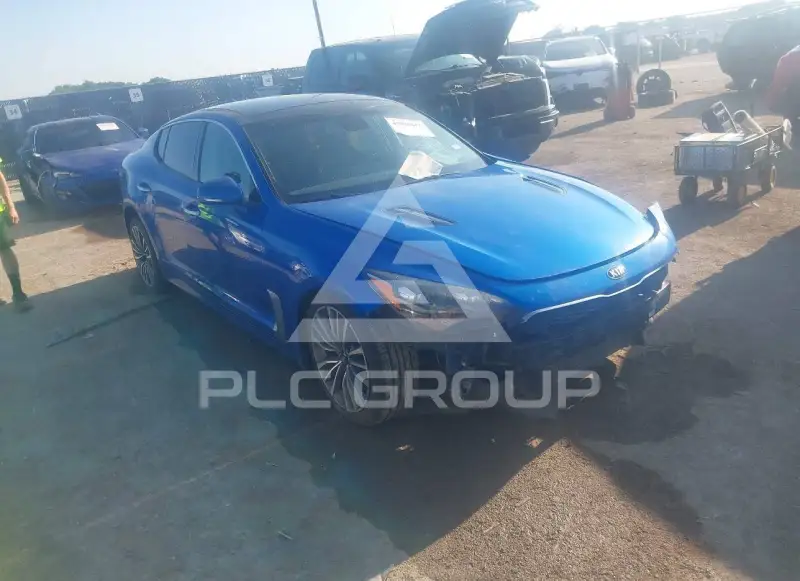 2019 KIA Stinger photo