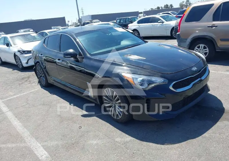 2019 KIA Stinger photo