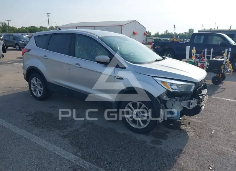 2019 Ford ESCAPE photo