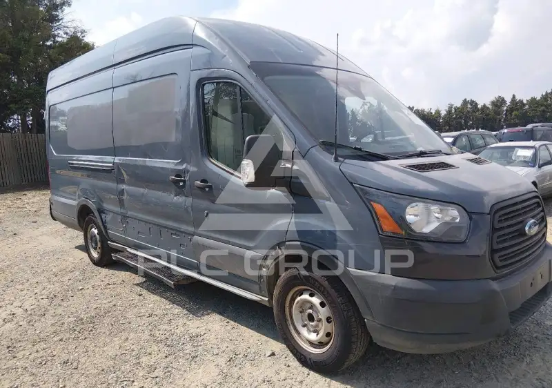 2019 Ford TRANSIT photo
