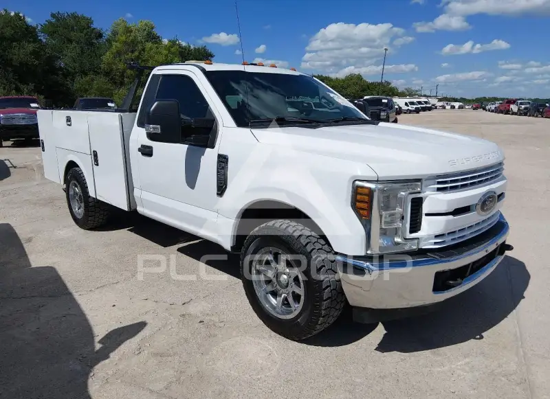 2019 Ford F-350 фото