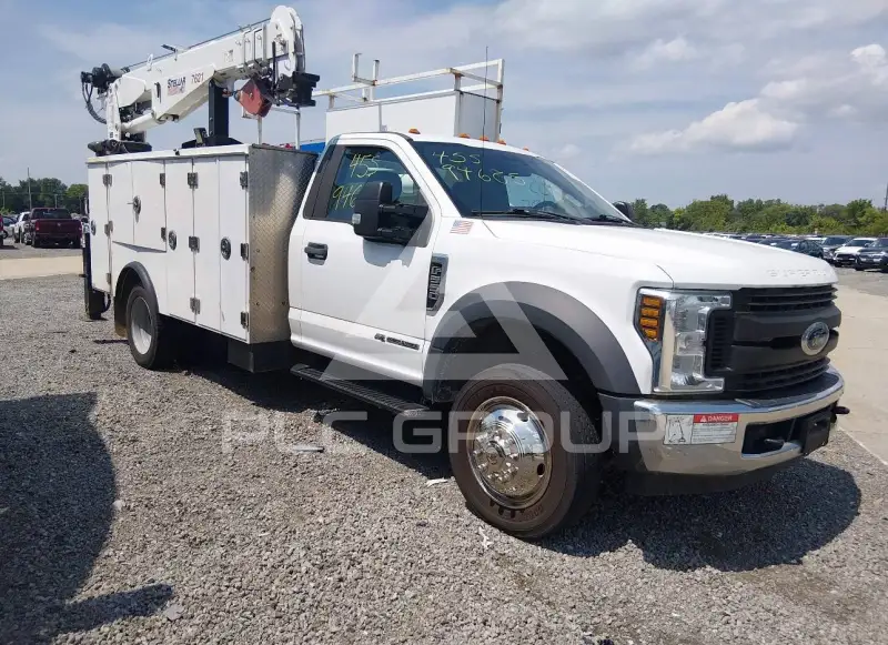 2019 Ford F-550 photo