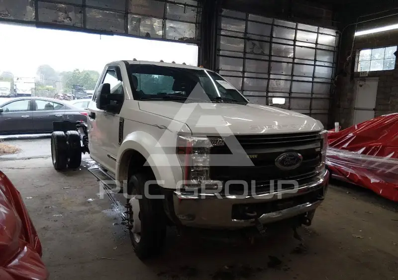 2019 Ford F-550 фото