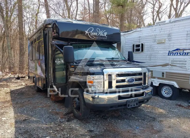2019 Ford E-350 photo