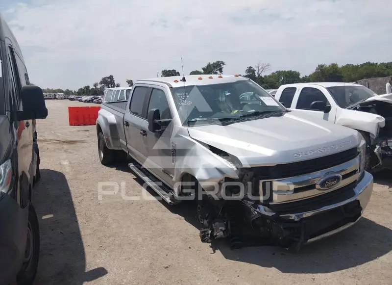 2019 Ford F-350 photo