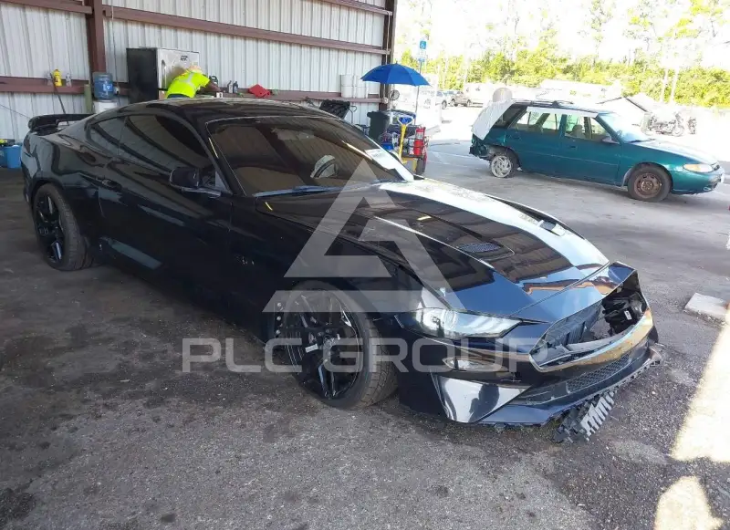 2019 Ford MUSTANG photo