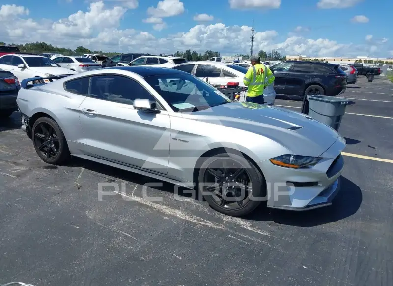 2019 Ford MUSTANG photo
