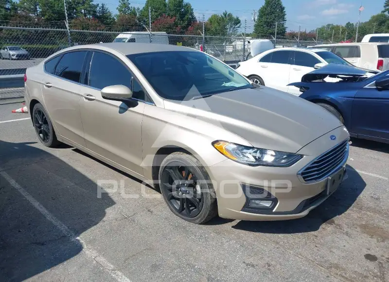 2019 Ford FUSION photo