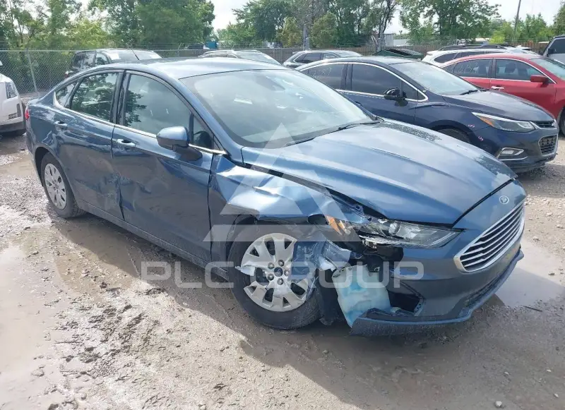 2019 Ford FUSION photo