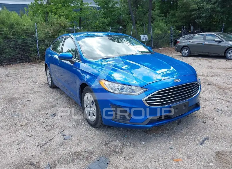 2019 Ford FUSION photo