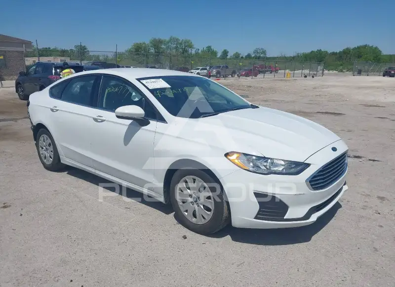 2019 Ford FUSION фото