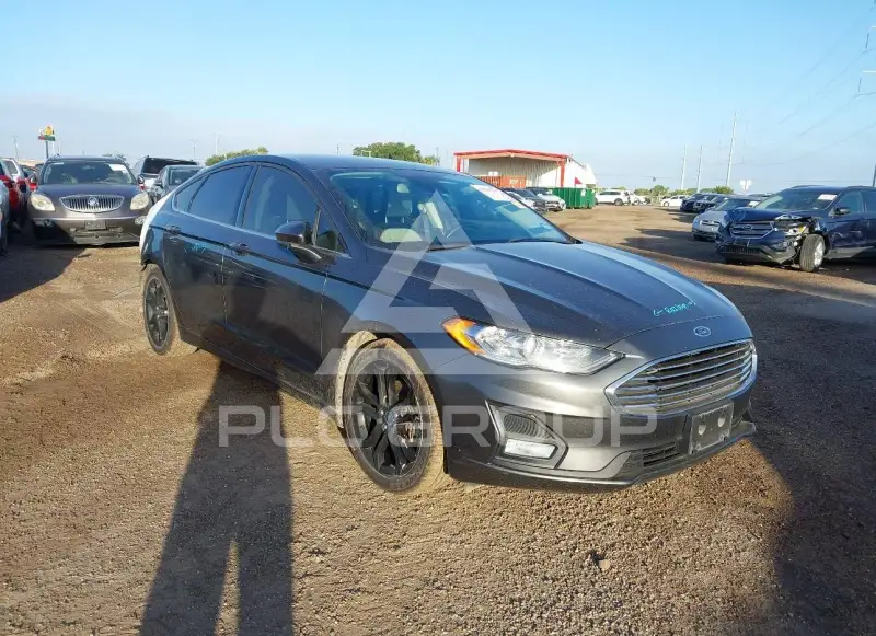 2019 Ford FUSION photo