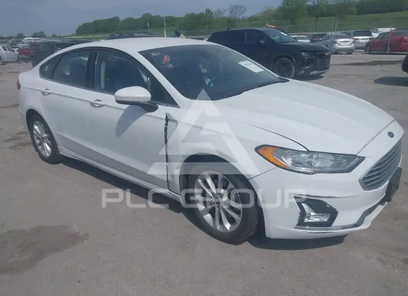 2019 Ford FUSION photo