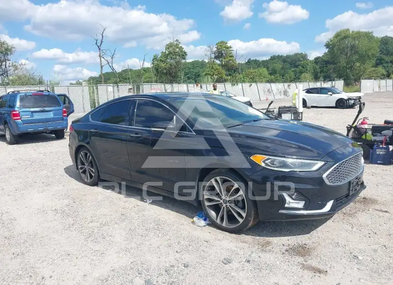 2019 Ford FUSION фото