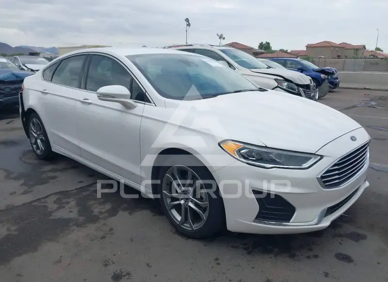 2019 Ford FUSION фото