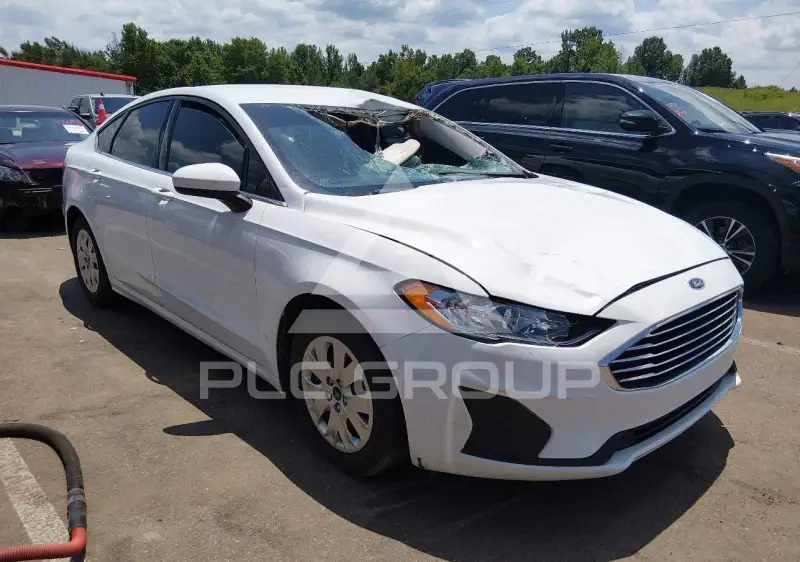 2019 Ford FUSION фото