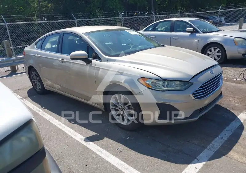 2019 Ford FUSION photo