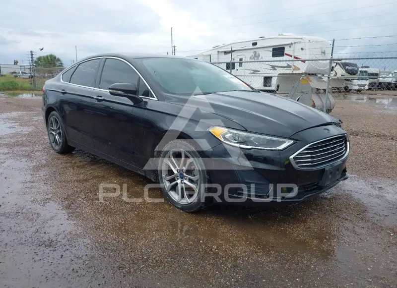 2019 Ford FUSION фото