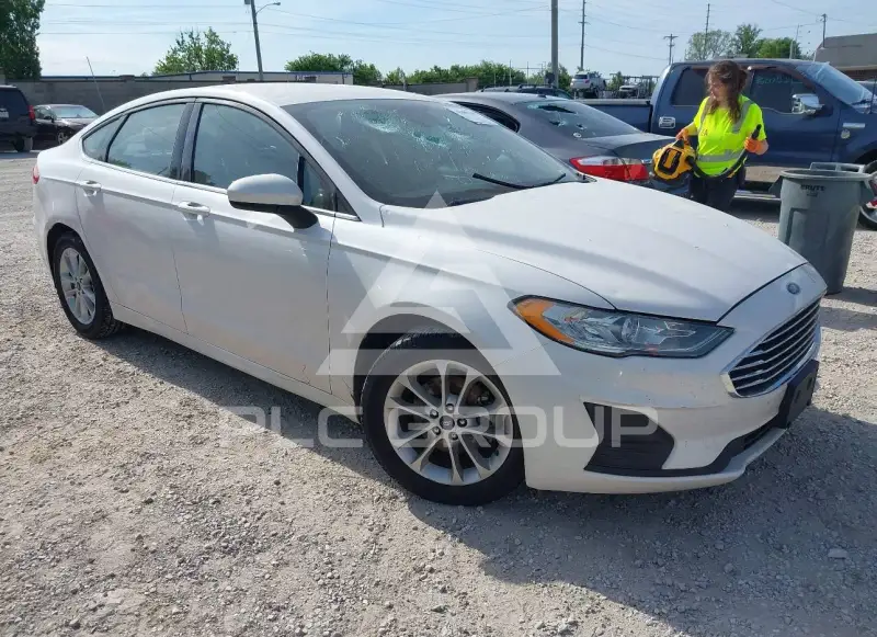 2019 Ford FUSION фото