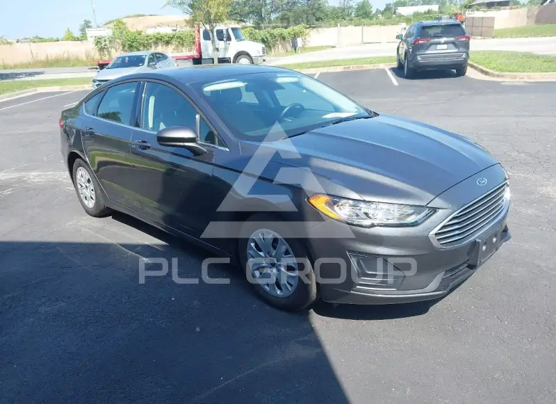 2019 Ford FUSION photo