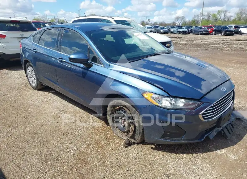 2019 Ford FUSION фото