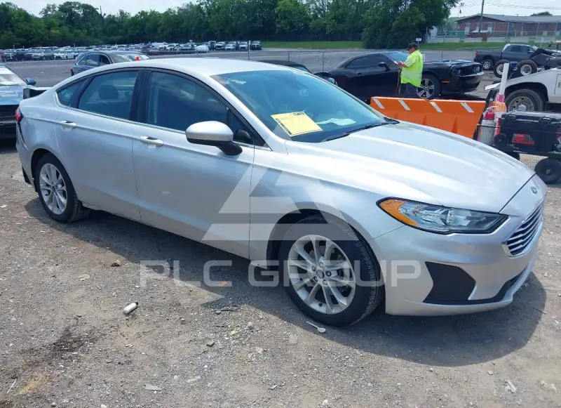 2019 Ford FUSION фото