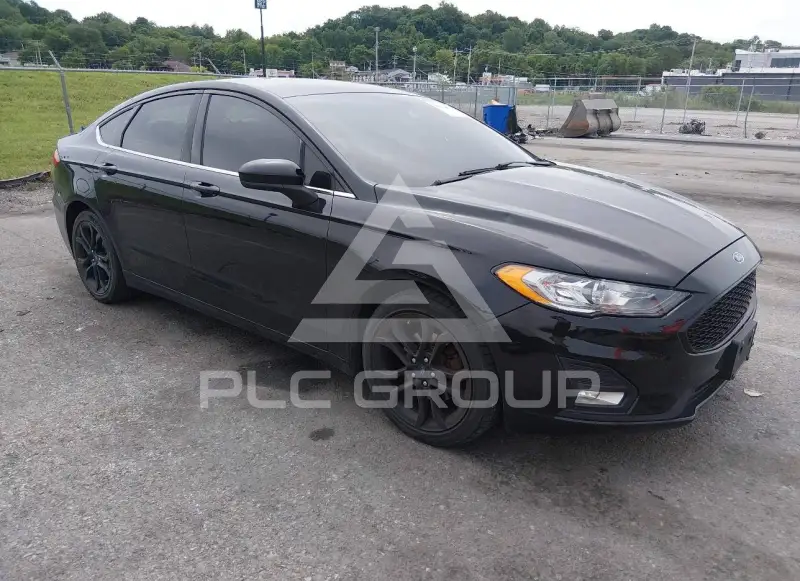 2019 Ford FUSION photo