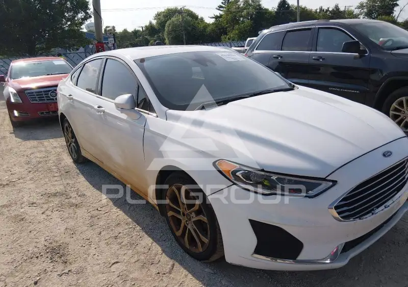 2019 Ford FUSION фото