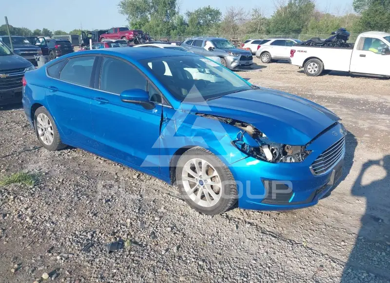 2019 Ford FUSION photo