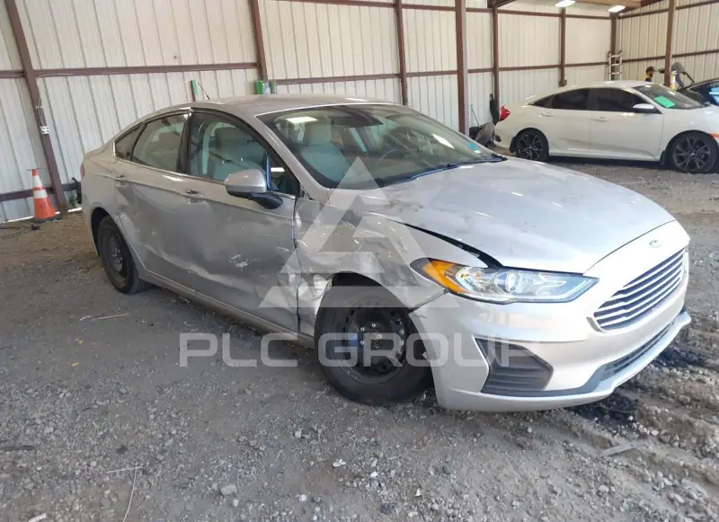 2019 Ford FUSION photo