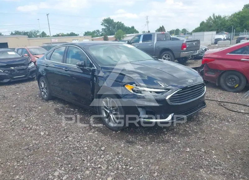2019 Ford FUSION фото