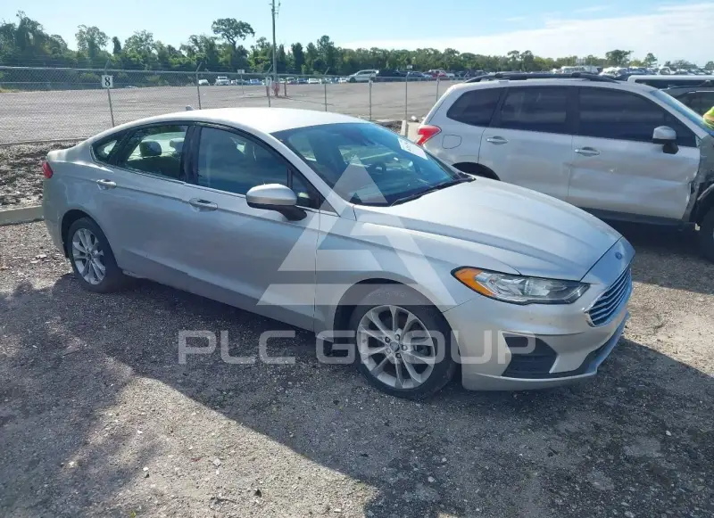 2019 Ford FUSION фото