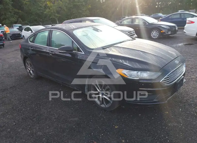 2019 Ford FUSION photo