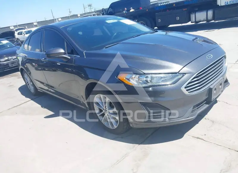 2019 Ford FUSION photo