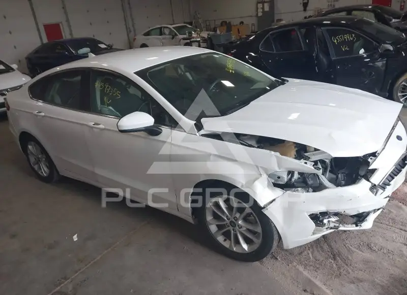 2019 Ford FUSION фото