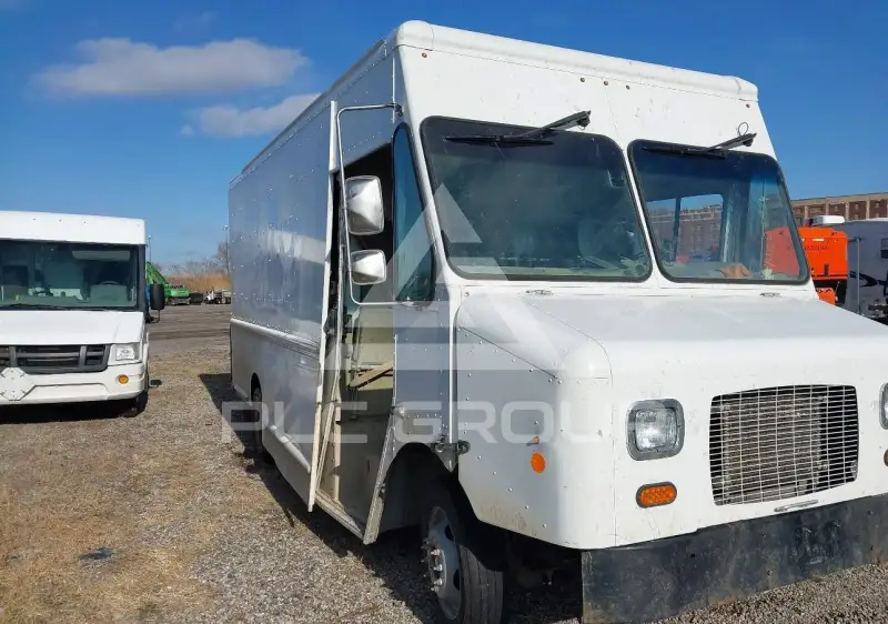 2019 Ford F-590 фото