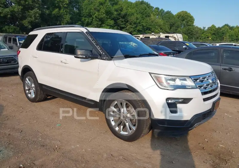 2019 Ford EXPLORER photo