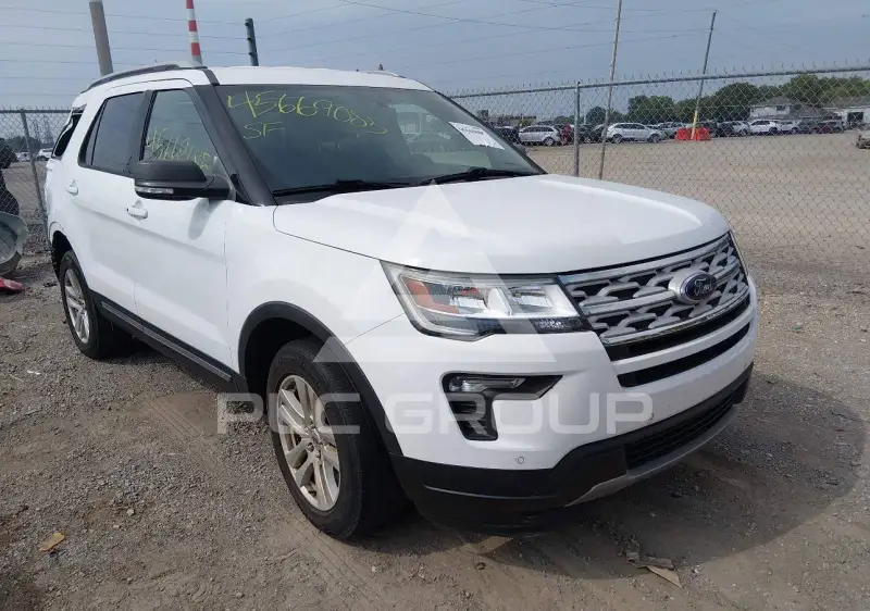 2019 Ford EXPLORER photo