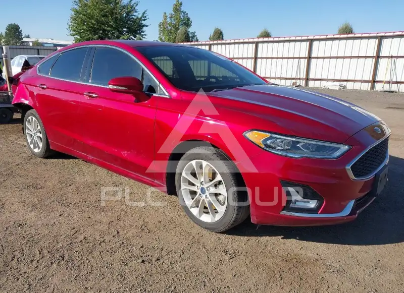 2019 Ford FUSION photo