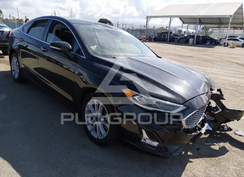 2019 Ford FUSION фото