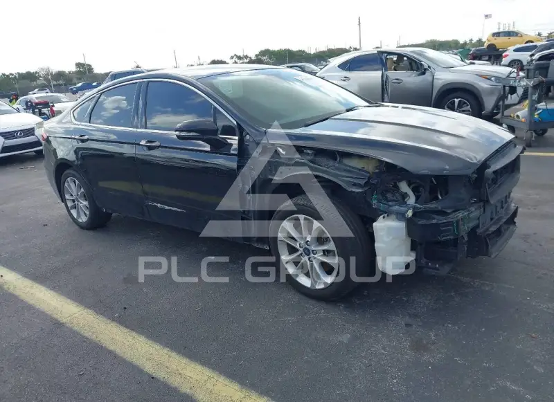 2019 Ford FUSION фото