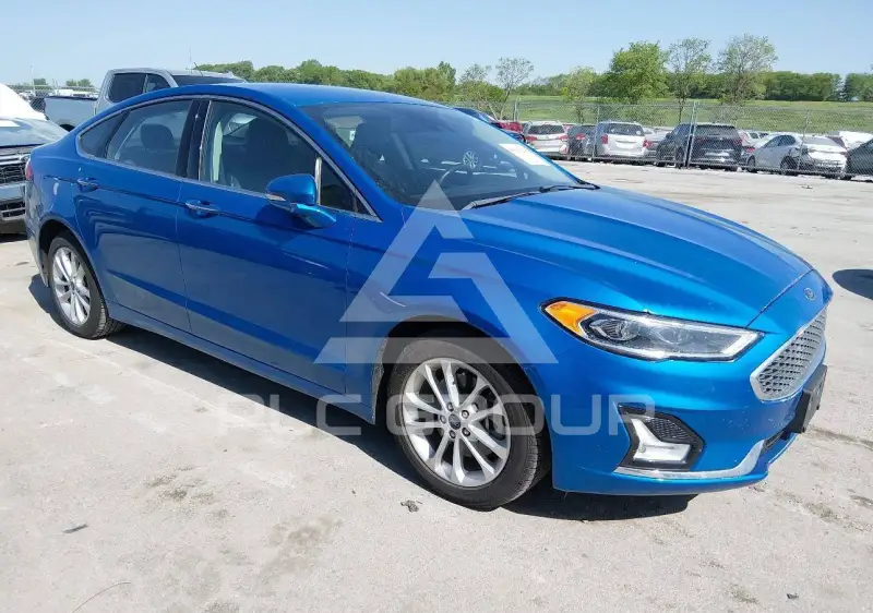 2019 Ford FUSION фото