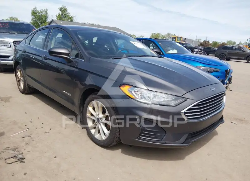 2019 Ford FUSION фото