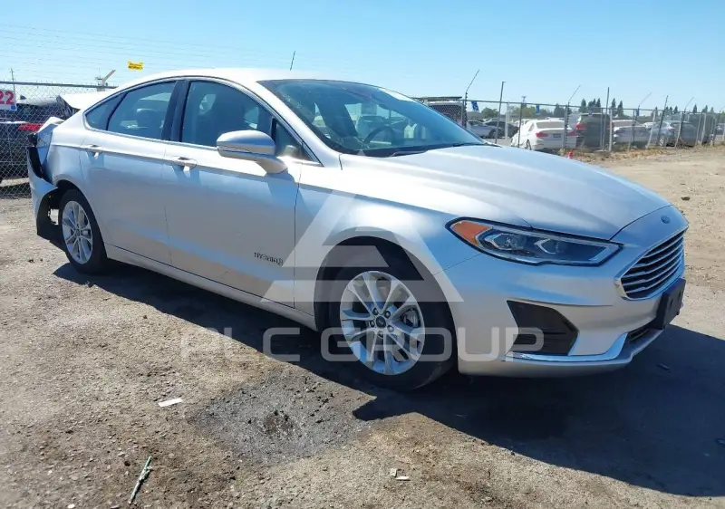 2019 Ford FUSION фото